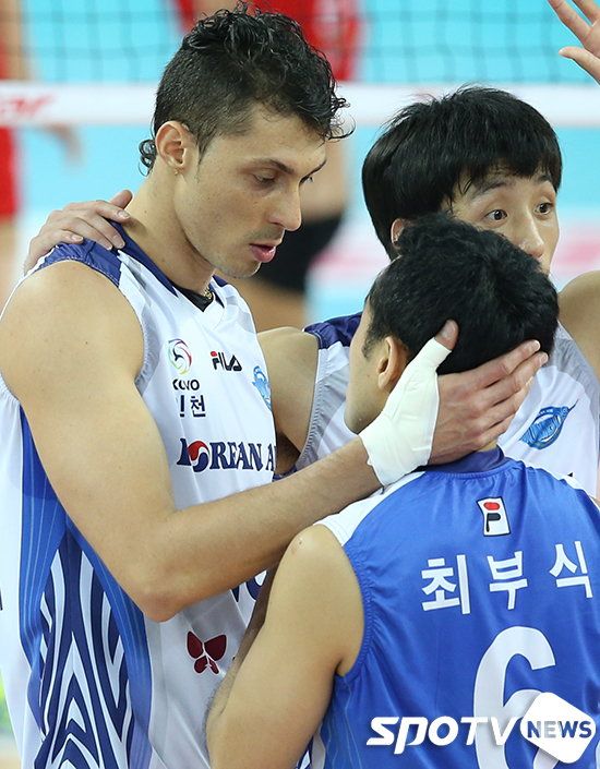 [포토S] 산체스 '최부식, 내 영혼의 파트너'