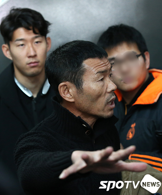 [포토S] '정리 안되면 인터뷰 힘듭니다'