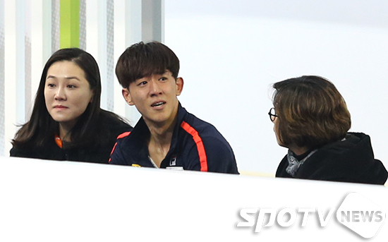 [포토S] 김진서 '감동의 눈물, 붉어진 눈시울'