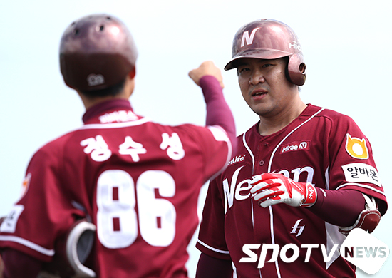 [KBO 시범경기] '준우승 형' 넥센, '막내' kt 한 수 지도