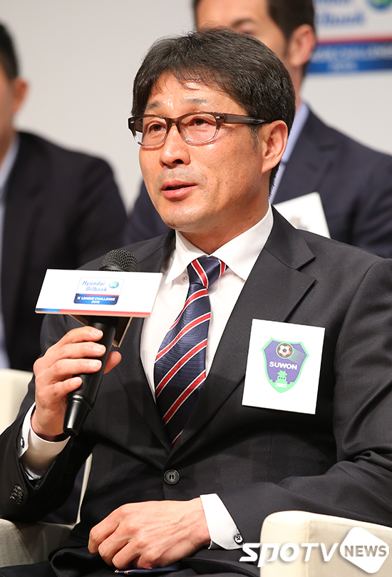 [포토S] 각오 밝히는 수원FC 조덕제 감독