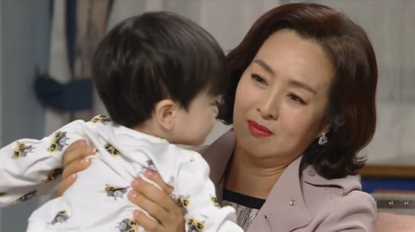 [압구정 백야 리뷰] "네 아빠랑 닮았네" 이보희, 손자 안으며 '눈물'