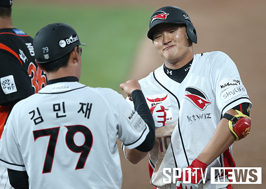 [포토S] 김동명 '기분 좋은 안타'