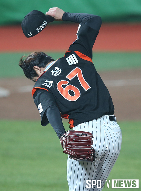 [포토S] 김성배 '지긋지긋한 경기 끝'