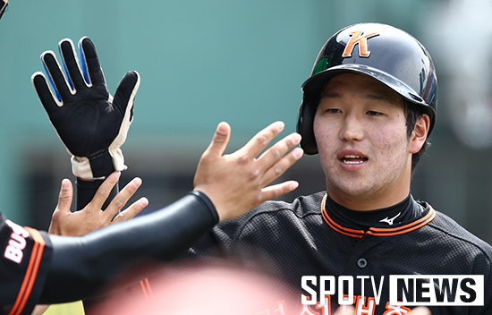 [포토S] 김종성 '기분 좋은 첫 득점'