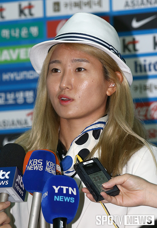[포토S] 인터뷰 하고 있는 조소현