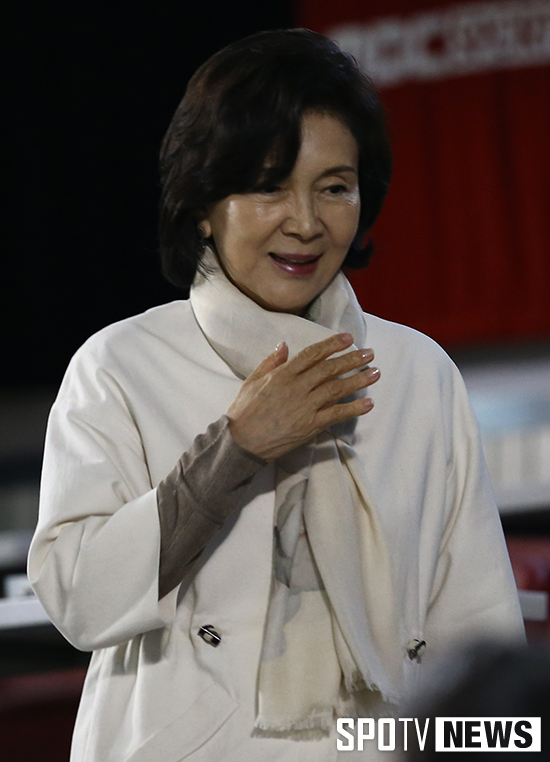 [포토S] 야구관람 마친 홍라희 여사