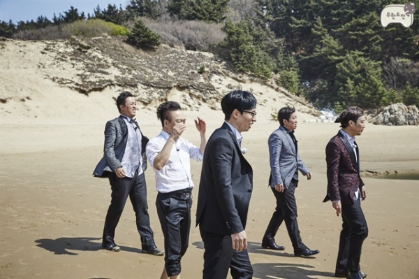 8년만에 또 '무인도'로 간 <무한도전>, 그들만의 '이기적 생존기'