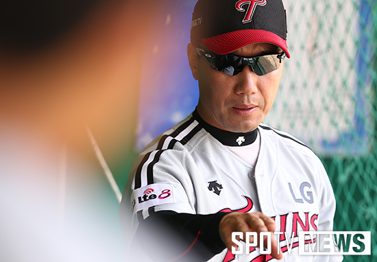 [포토S] 김동수 감독 '조금 더 영리하게'