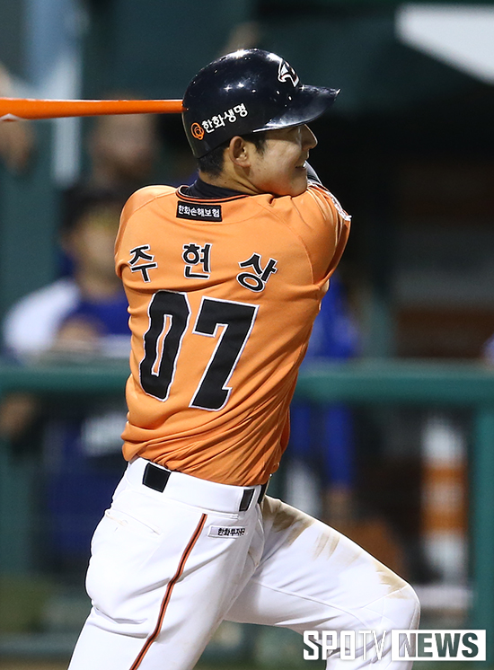 [포토S] 안타 날리는 주현상