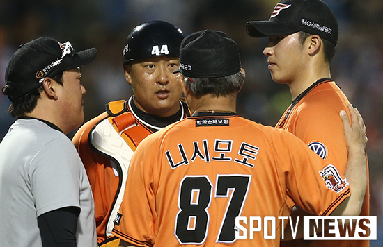 [포토S] 조인성 '김민우를 교체한다구요?'