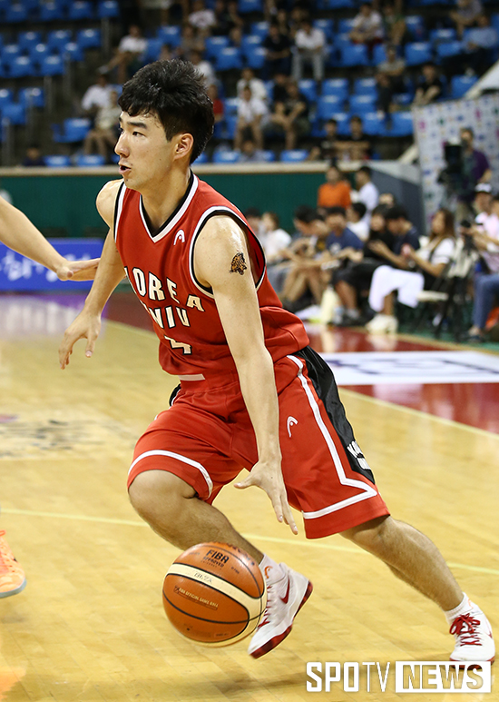 [포토S] 골밑으로 향하는 김낙현