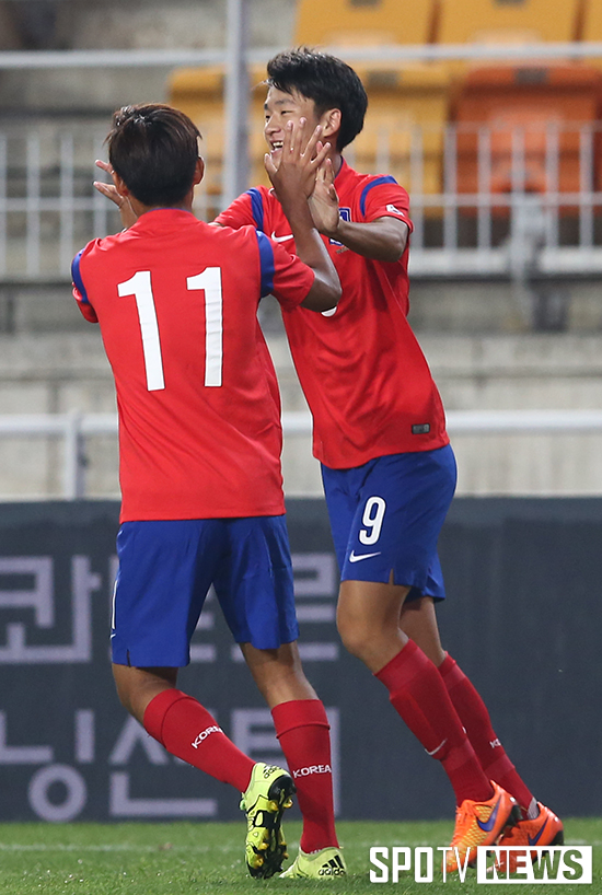 [포토S] 득점 이상헌 '시작이 좋아'