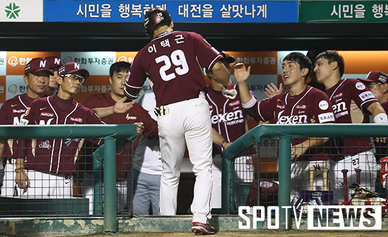 [포토S] 이택근 '동점 투런 대환영'