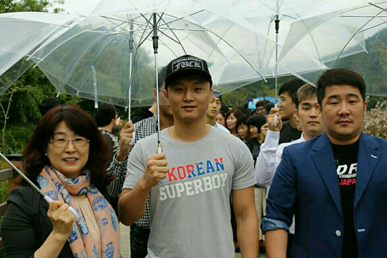 UFC 파이터 최두호, 자살 예방 기념 행사 참여