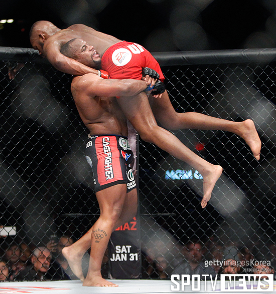 [UFC 입씨름] 구스타프손 "코미어에게 '딱지치기' 당한 느낌은…"