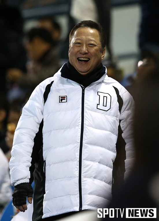 [포토S] 미소 짓는 두산 박용만 회장