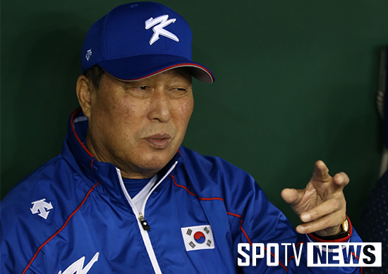 [포토S] 김인식 감독 '오타니 공 어려웠어'