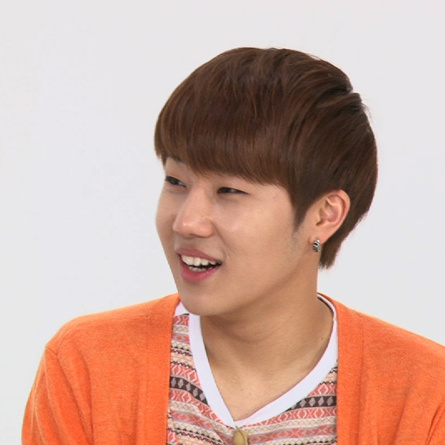 <주간아이돌> '릴레이 돈사돌 MC 1호' 인피니트 성규, 의리 과시!