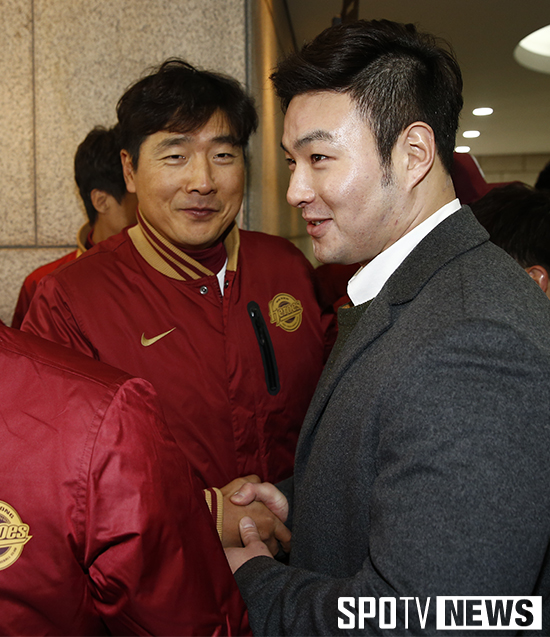 [포토S] 박병호 '친정에 인사는 하고 가야죠'