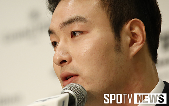 [포토S] 기자회견 하고 있는 박병호