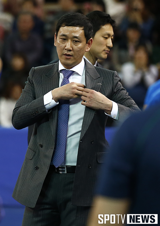 [포토S] 최태웅 감독 '드디어 1위다'