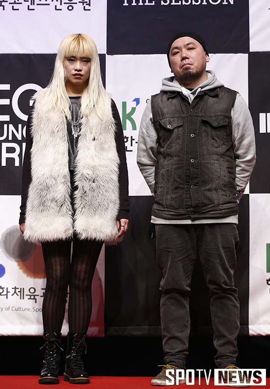 [포토S] 사진촬영 하고 있는 러브엑스스테레오