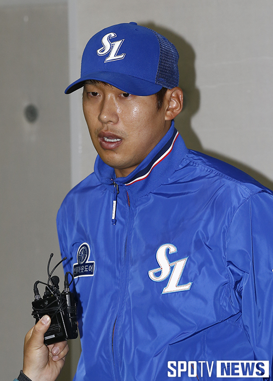 [포토S] 윤성환 '야구에만 전념하겠다'