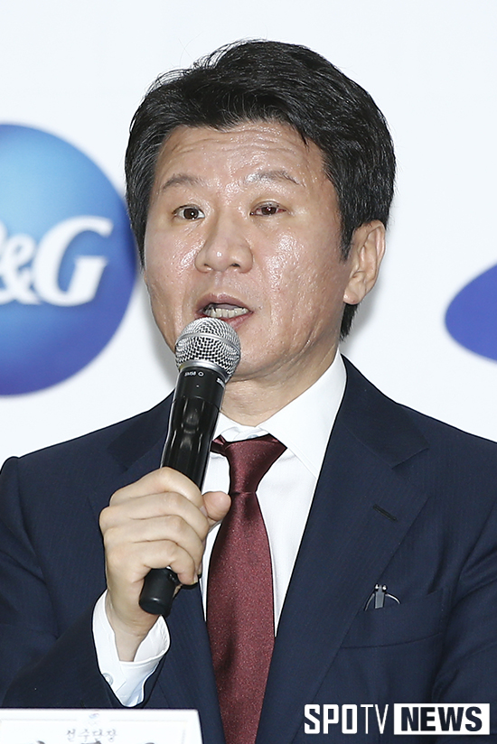 [포토S] 정몽규 축구협회장 '리우 올림픽 선수단장 맡아'