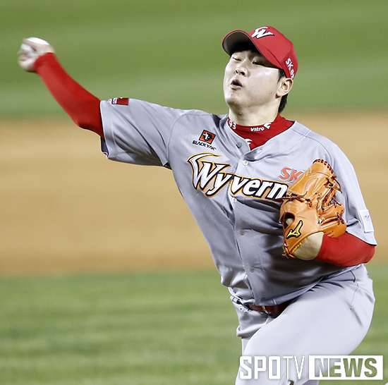 [포토S] 역투 하는 SK 박민호