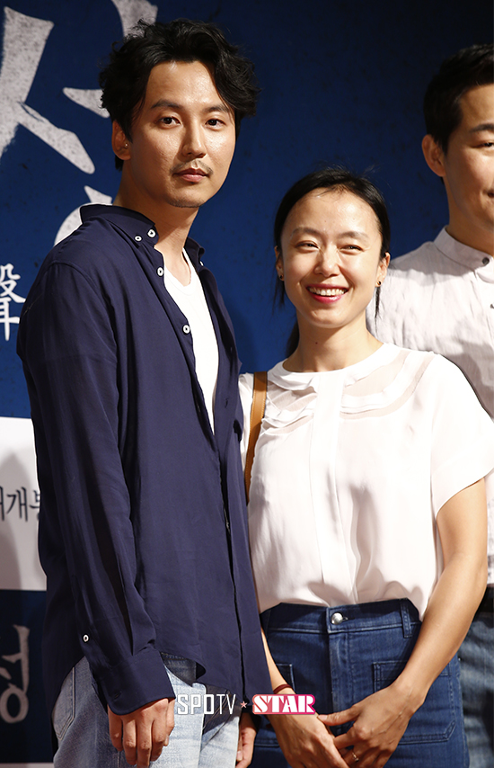 [포토S] 김남길-전도연 '함께 나선 '무뢰한' 커플'