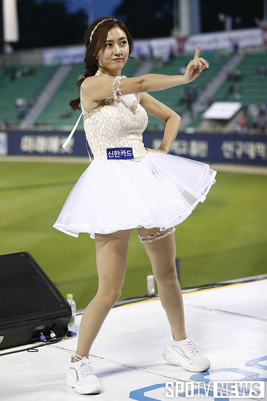 [포토S] LG 치어리더 '청순발랄~'