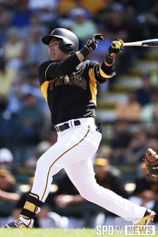 MLB.com "'3호포' 강정호, 꾸준한 타격감이 인상적"