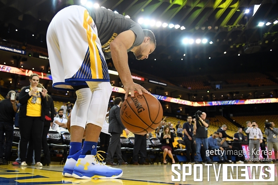 [Today's NBA] 연패 없는 GSW, 커리의 '3쿼터 화력쇼'