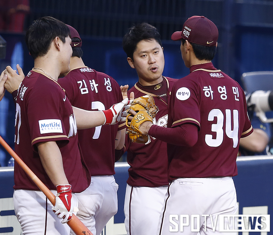 [포토S] 하영민 '실점 위기 막아내고'