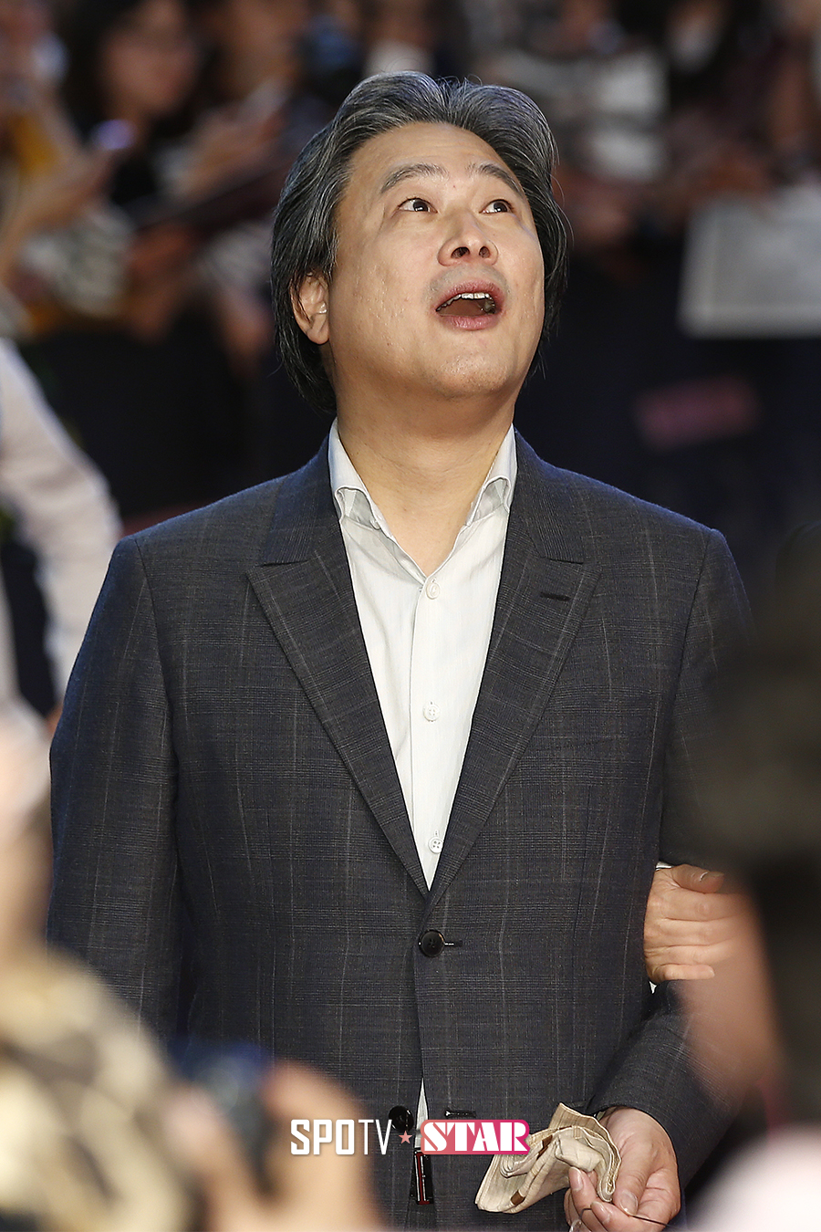 [포토S] 박찬욱 감독 '이렇게 많은 팬들이!'