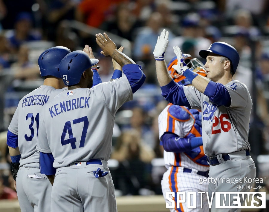 다저스 메츠 선발 투수 신더가드 퇴장으로 9-1 승리