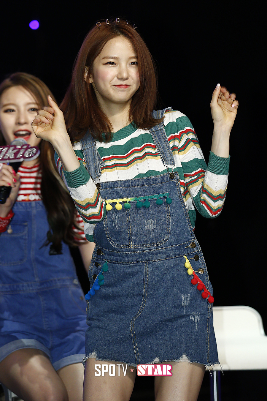 [포토S] CLC 최유진 '앙증맞은 댄스'