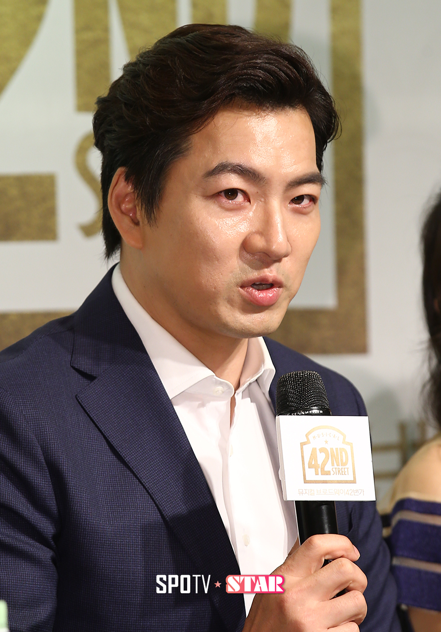 [포토S] 송일국 '뮤지컬 배우로 돌아온 삼둥이 아빠'