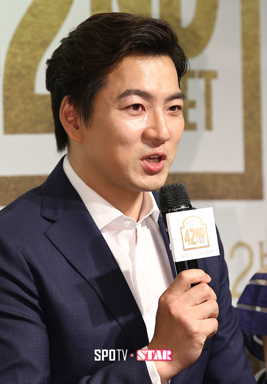 [포토S] 송일국 '뮤지컬 데뷔 긴장되네요'
