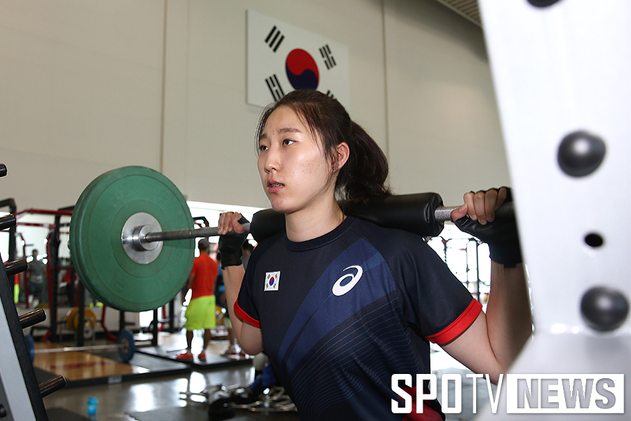 [포토S] 박정아 '첫 올림픽, 구슬땀 흘리며 준비'