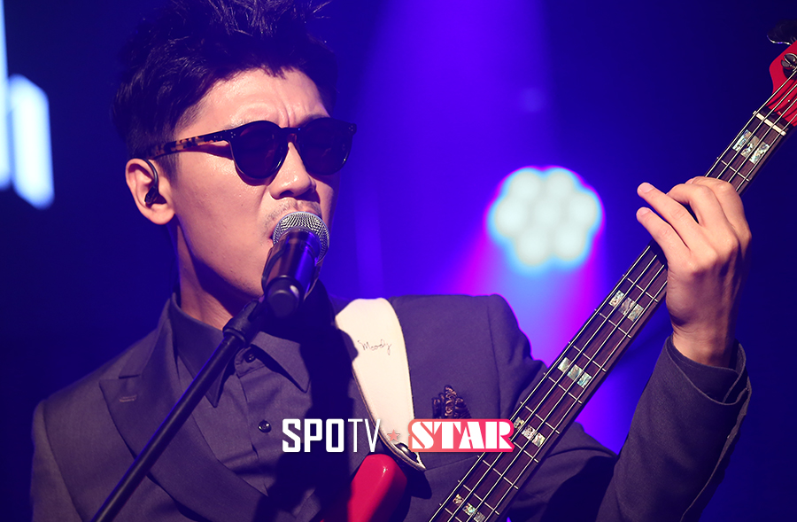 [포토S] 데이브레이크 김선일 '저음은 내게 맡겨'