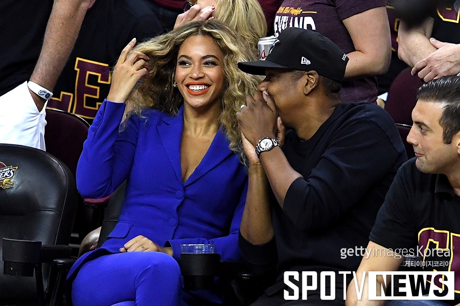 [NBA 파이널6] 제이 지 '여보, 경기 정말 재밌지?'