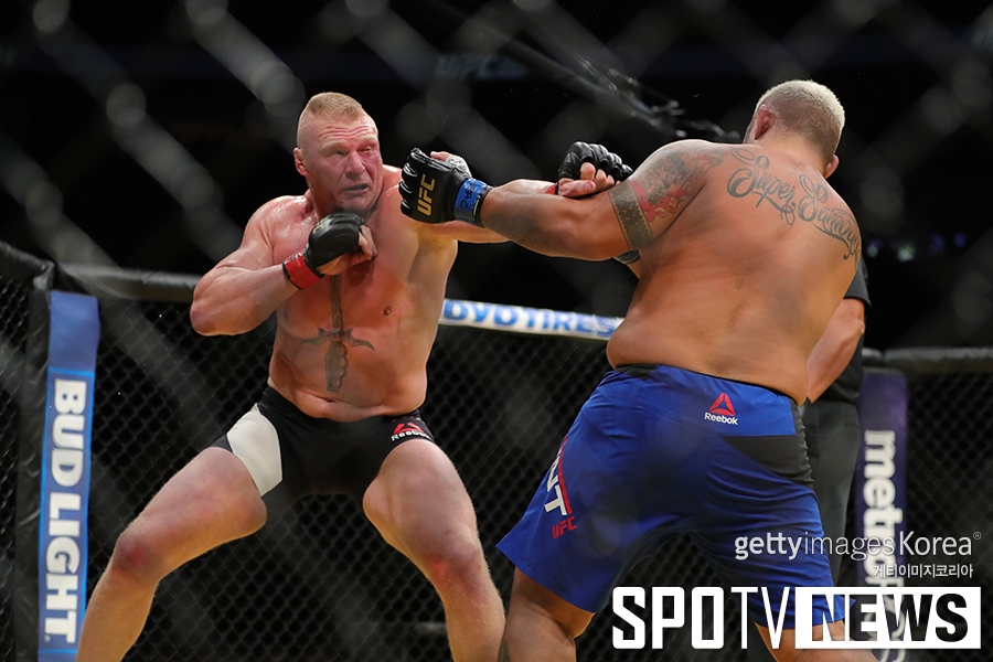 [UFC 200] 브록 레스너 '내 펀치를 받아라'