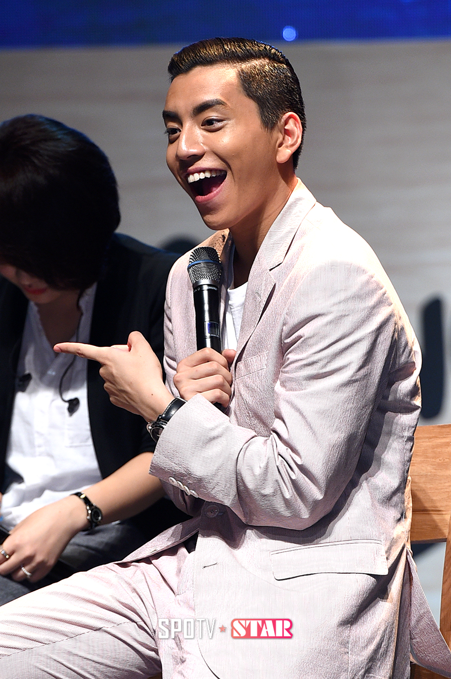 [포토S] 왕대륙 '장난 넘치는 포즈'