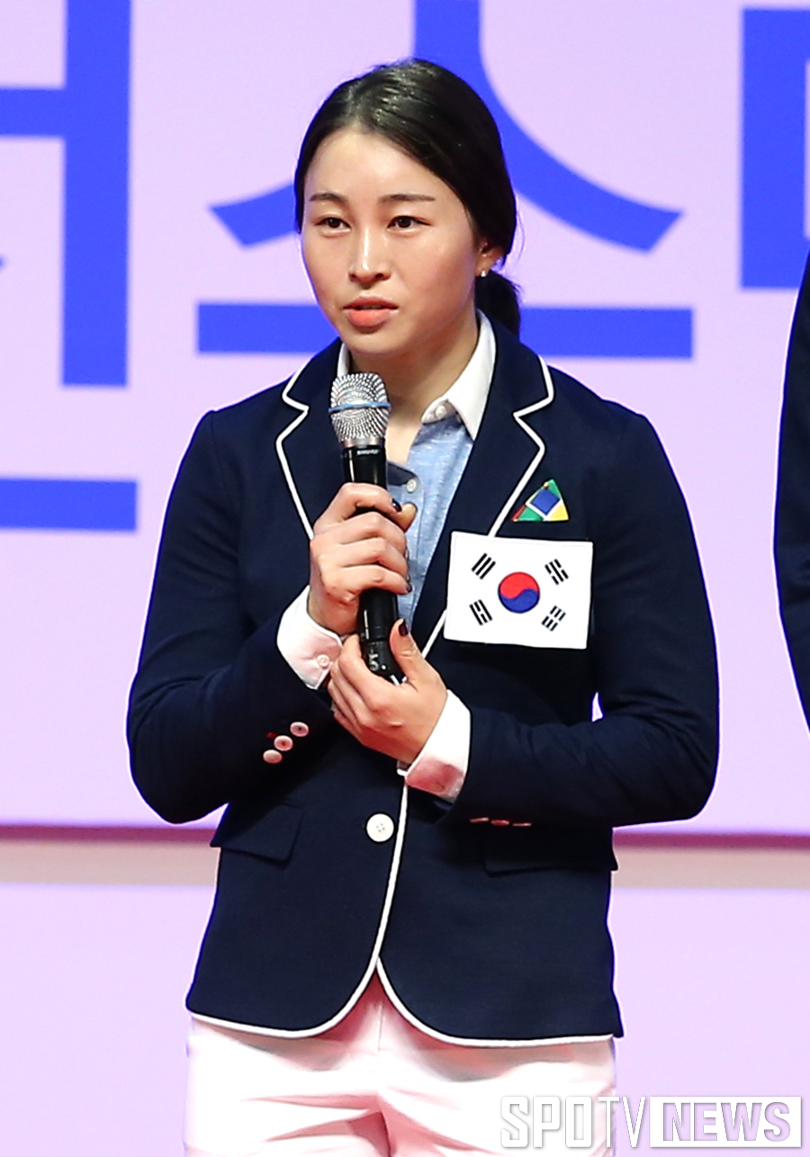 [포토S] 각오 전하는 역도 윤진희