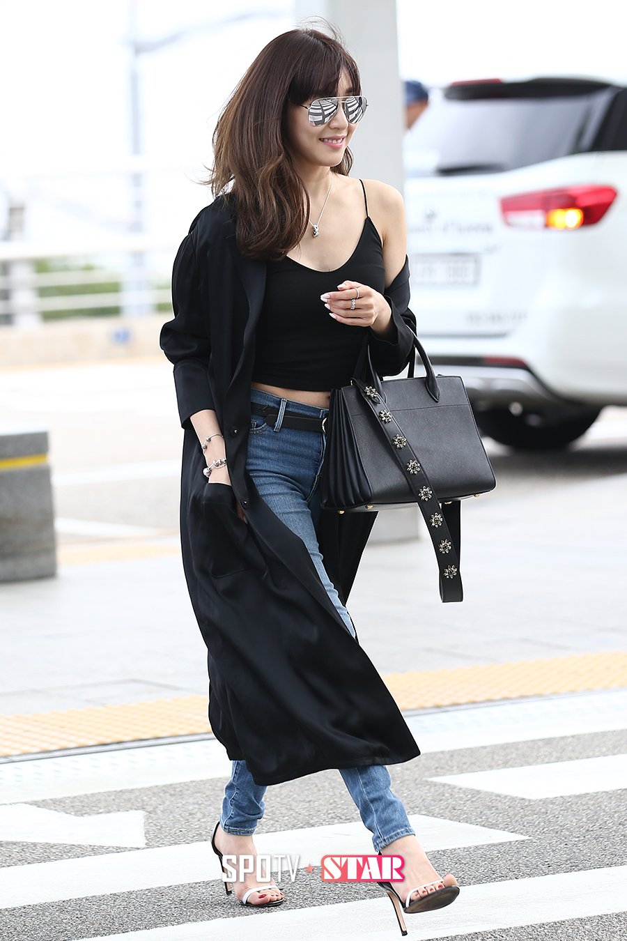 [포토S] 티파니 '끈 민소매에 롱 카디건으로 섹시하게~'