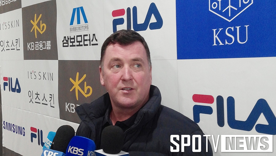 [영상] 새 제자 차준환 칭찬한 오서 코치, "평창 가능성 충분"