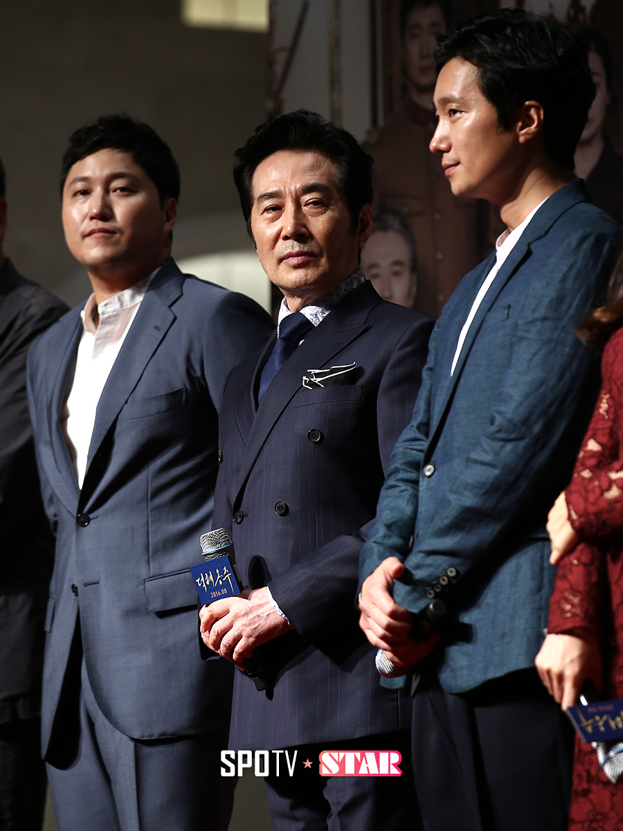 [포토S] 백윤식 '고종황제의 위엄'