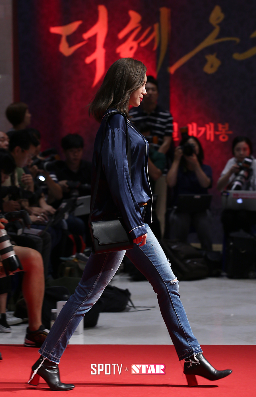 [포토S] 혜리 '포토월을 향해서'